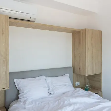 Apartment Akil