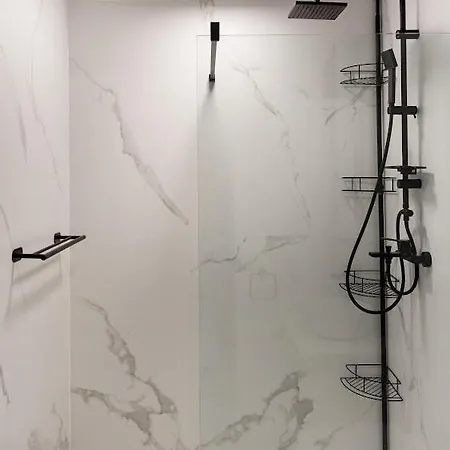 Akil Apartment *