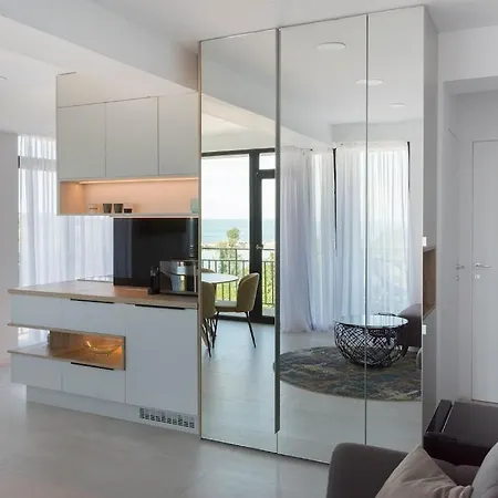 Akil Apartment *